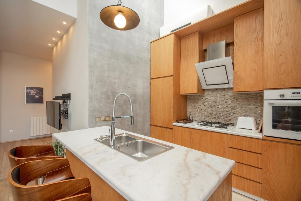 Luxury 4 Bedroom Apartment #1 In The City Center Of Tiflis Exterior foto