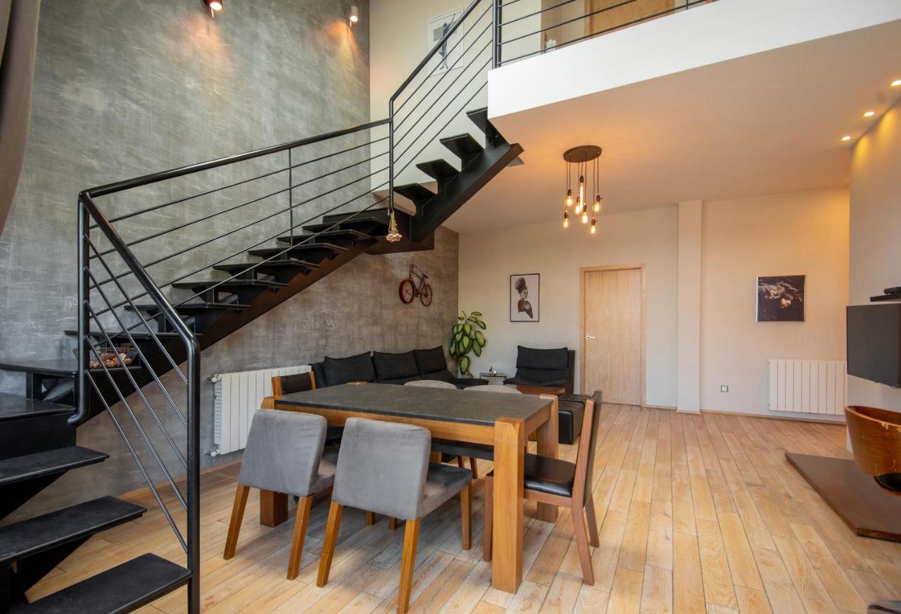 Luxury 4 Bedroom Apartment #1 In The City Center Of Tiflis Exterior foto