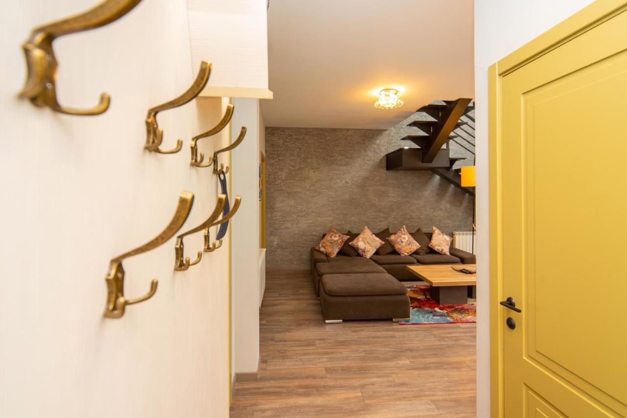 Luxury 4 Bedroom Apartment #1 In The City Center Of Tiflis Exterior foto
