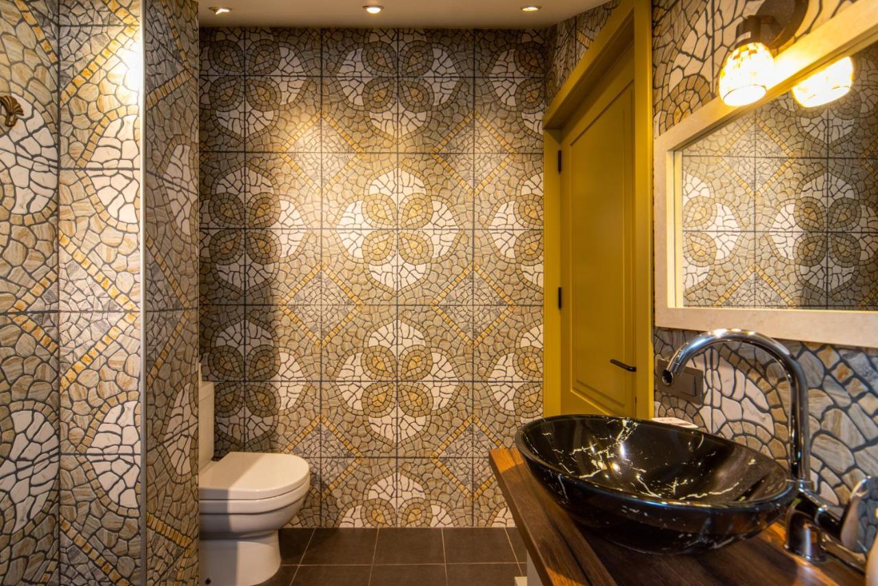 Luxury 4 Bedroom Apartment #1 In The City Center Of Tiflis Exterior foto